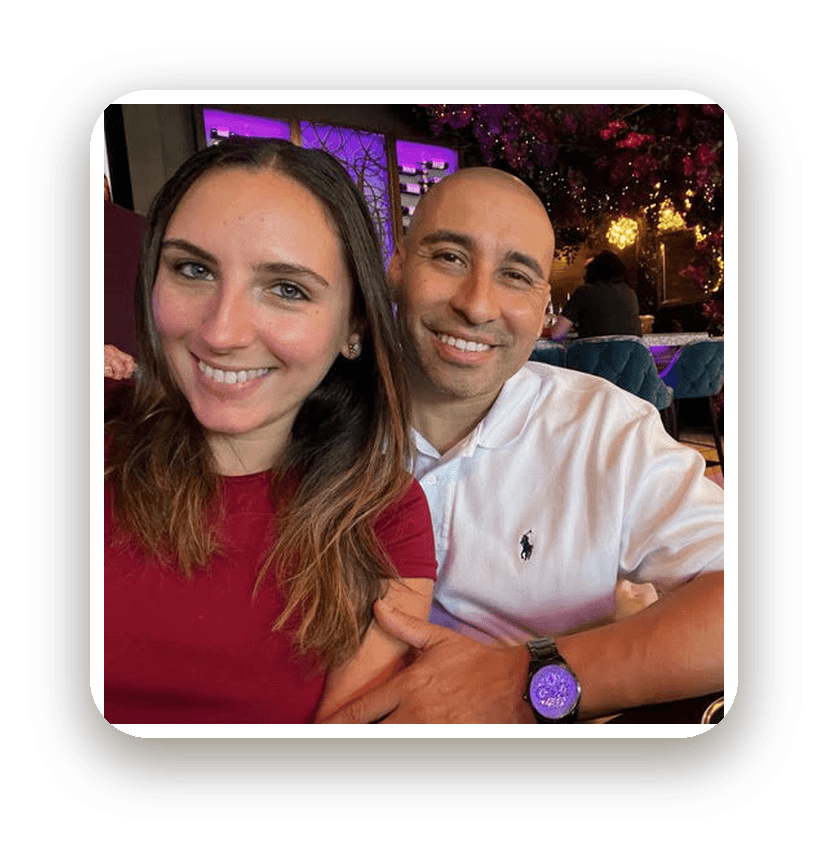 Sample custom photo magnet of a happy couple at their event